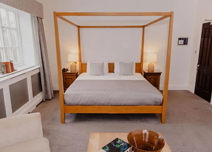 Woodlands Hotel